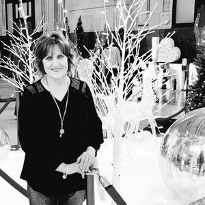 Meet your Posher, Debra